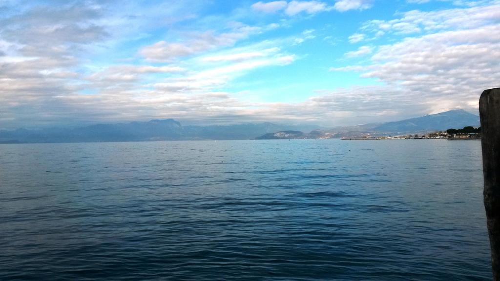 Le Ville Della Romantica Manerba del Garda Exteriör bild